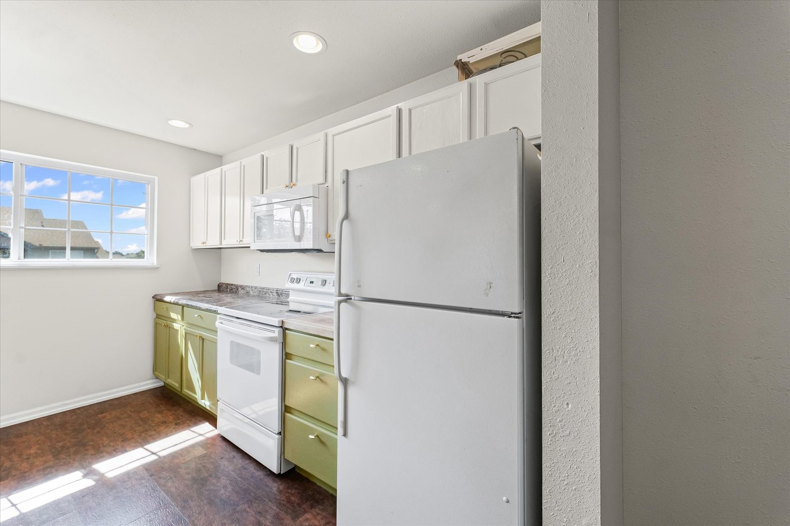 2404 Windward Boulevard, Unit 202 Champaign, IL 61821 - Photo 8 of 29