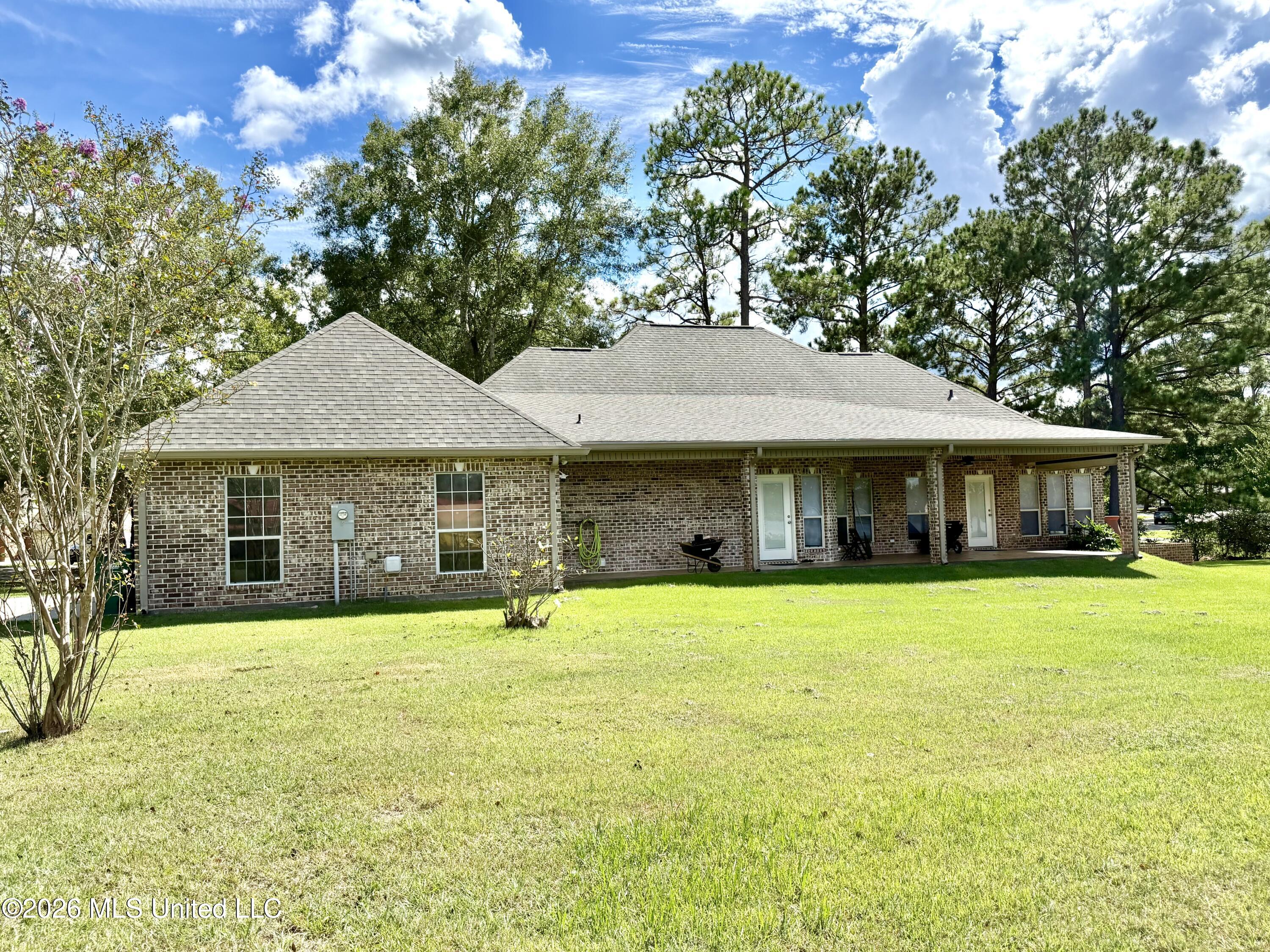 1006 The Wds Road Picayune, MS 39466 - Photo 35 of 43 34B, IMG_1974