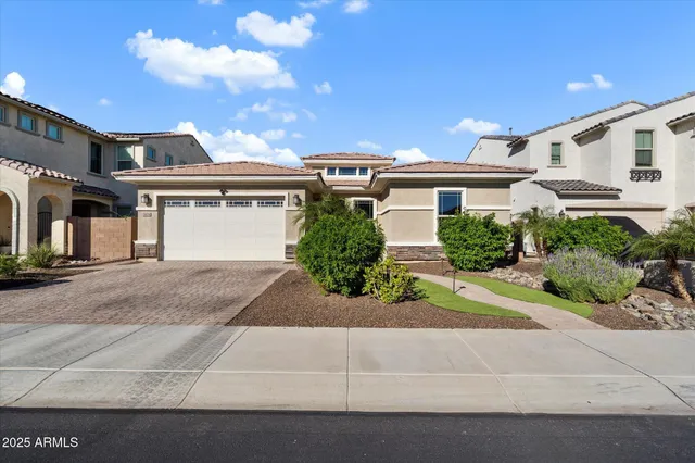 $675,000 | 7424 West Jasmine Trail, Peoria, AZ 85383