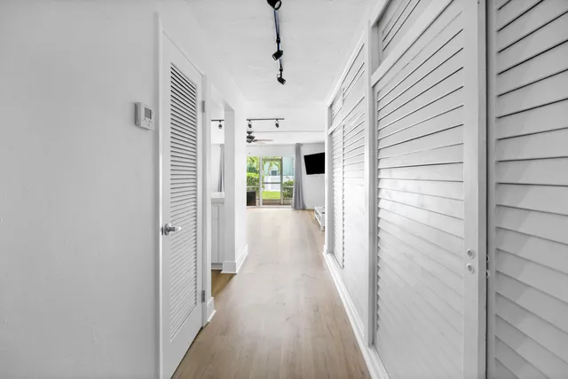 $1,700 | 222 North Federal Highway, Unit 120, Deerfield Beach, FL 33441