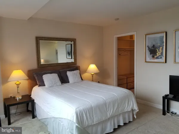 $1,750 | 1011 Arlington Boulevard, Unit 926, Arlington, VA 22209