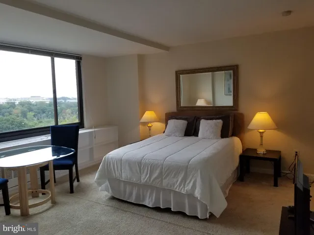 $2,000 | 1011 Arlington Boulevard, Unit 926, Arlington, VA 22209