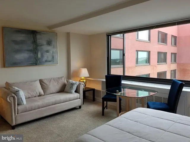 $2,000 | 1011 Arlington Boulevard, Unit 926, Arlington, VA 22209