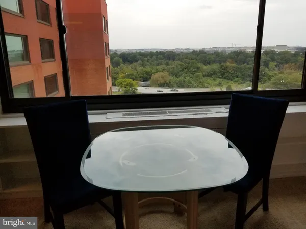 $1,750 | 1011 Arlington Boulevard, Unit 926, Arlington, VA 22209