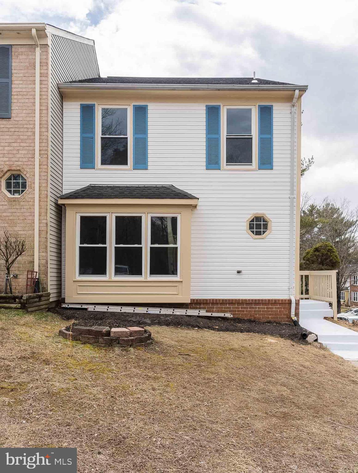 7324 Stream Way Springfield, VA 22152 - Photo 3 of 30 Gallery Image 3