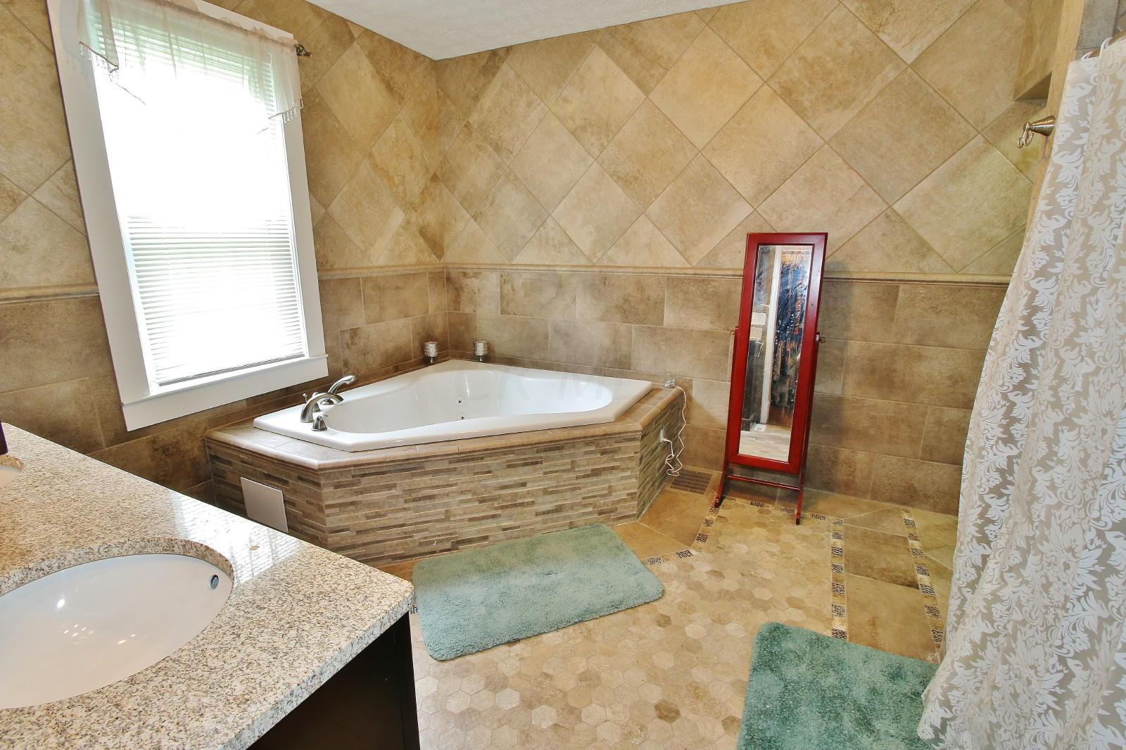 10210 Palmer Road Hopewell, OH 43746 - Photo 17 of 37