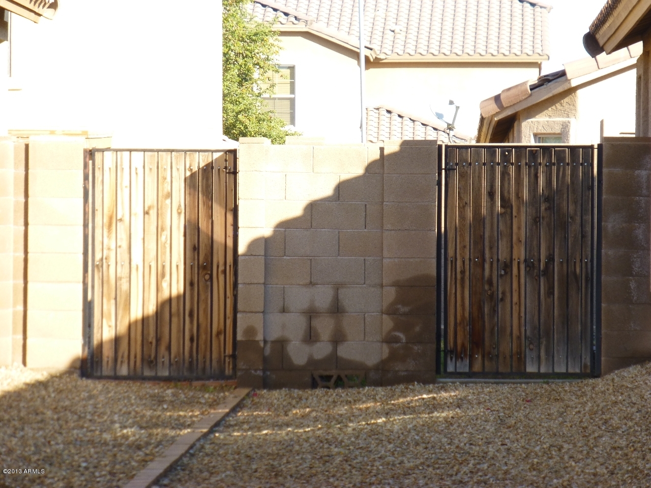 3328 West Apollo Road Phoenix, AZ 85041 - Photo 3 of 44 P1020920