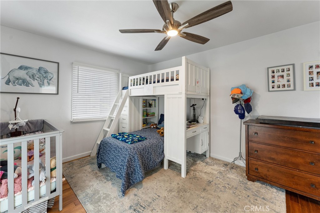 280 Tivoli Drive Long Beach, CA 90803 - Photo 11 of 22 a living room with furniture and a window