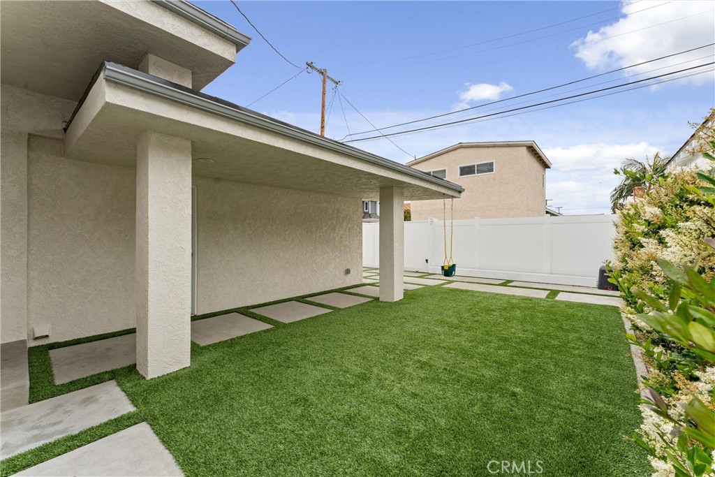 280 Tivoli Drive Long Beach, CA 90803 - Photo 18 of 22 a view of back yard of the house
