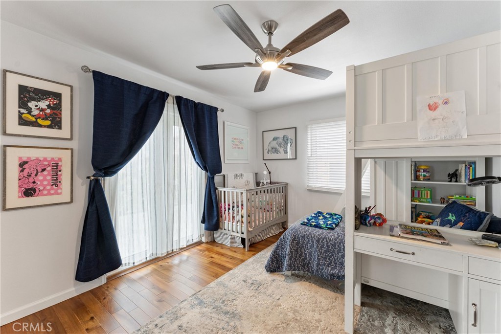 280 Tivoli Drive Long Beach, CA 90803 - Photo 10 of 22 a bedroom with furniture and a window