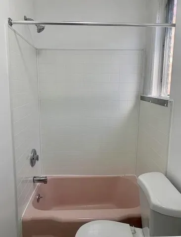 $1,750 | 44 East 18th Street, Unit 2R, Bayonne, NJ 07002