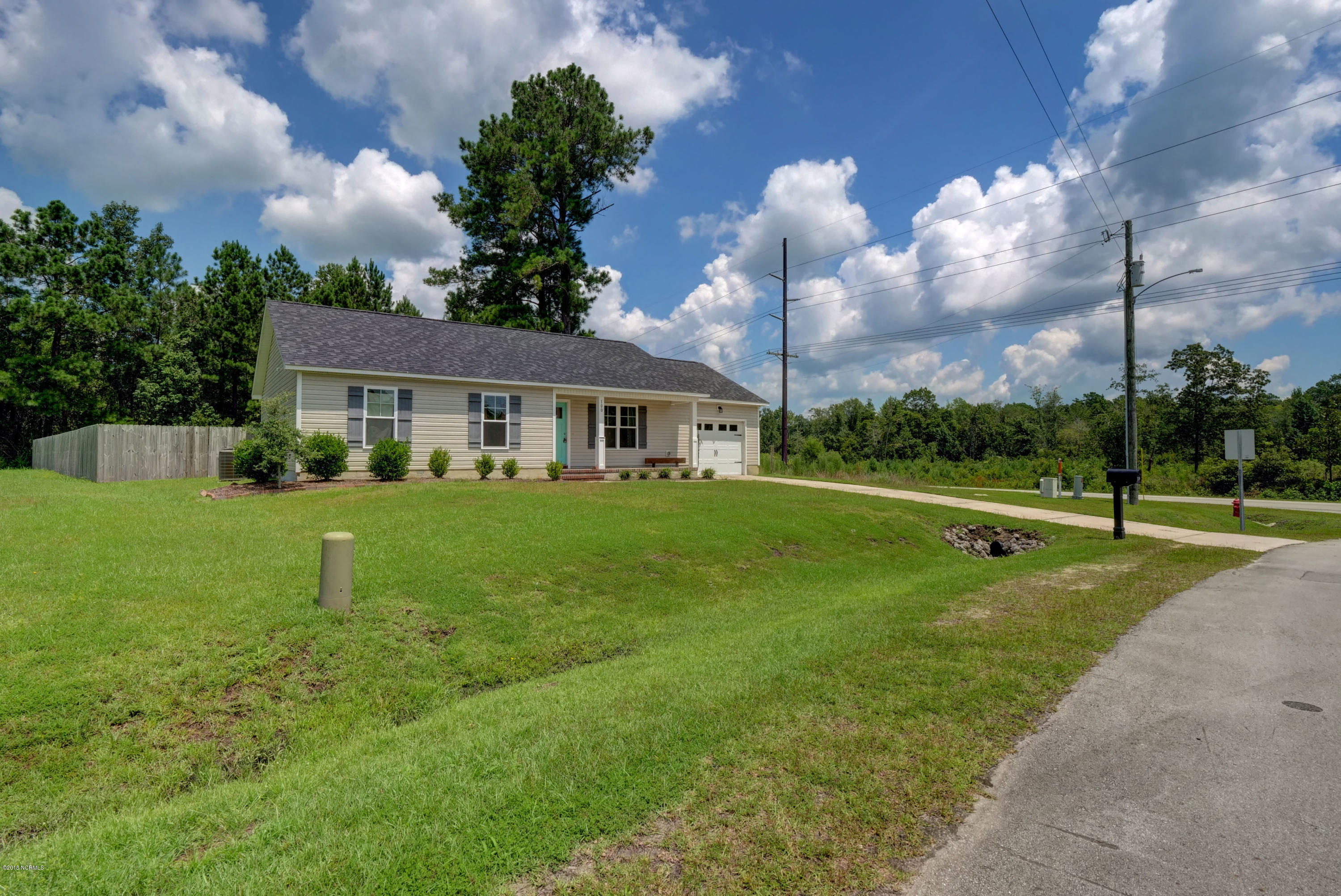 100 Deacons Ridge Road Hubert, NC 28539 - Photo 3 of 30 100 Deacons Ridge Road Hubert-print-003-