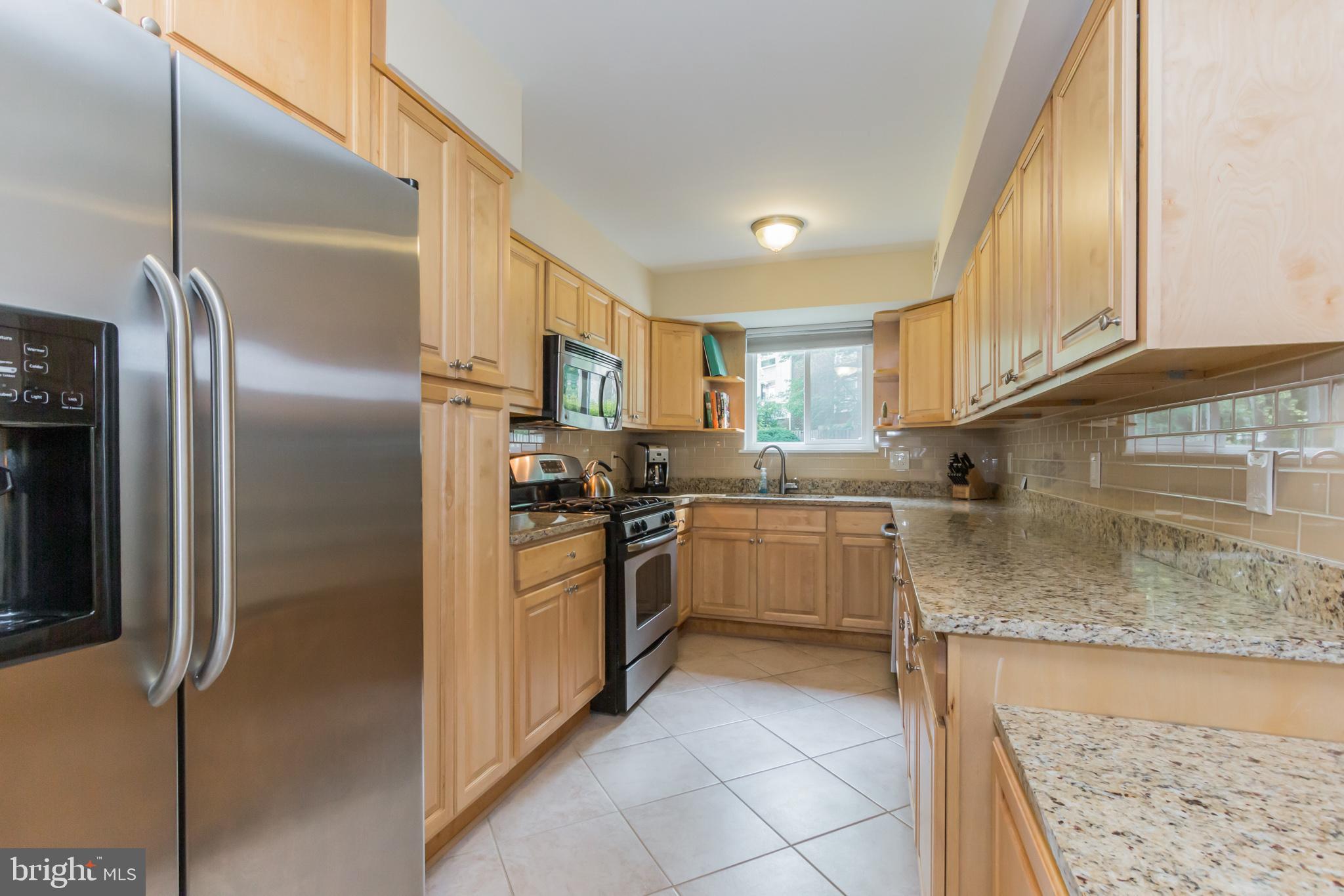11079 Saffold Way Reston, VA 20190 - Photo 8 of 36