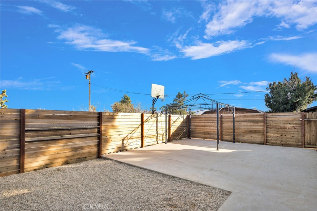 12655 Pocono Road Apple Valley, CA 92308 - Photo 40 of 52