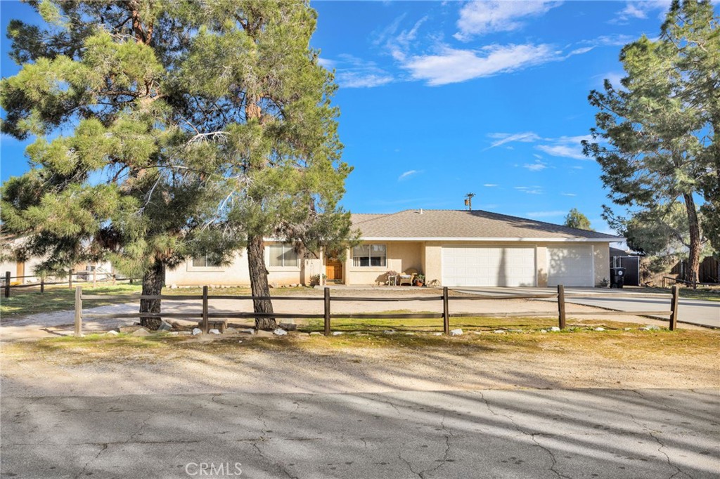 12655 Pocono Road Apple Valley, CA 92308 - Photo 4 of 52