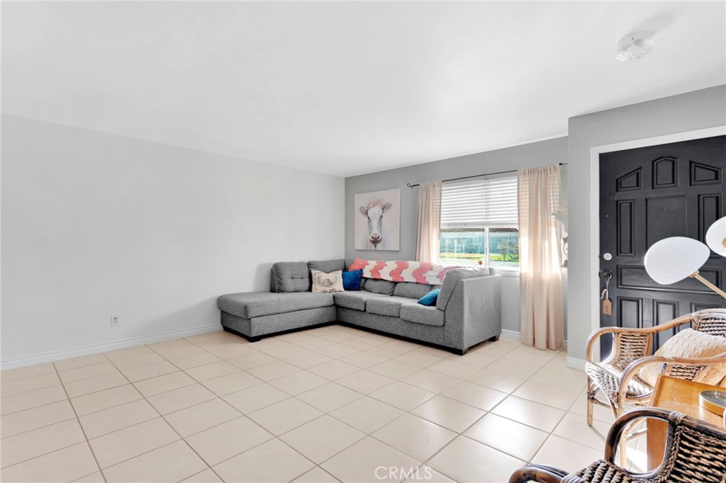 12655 Pocono Road Apple Valley, CA 92308 - Photo 8 of 52