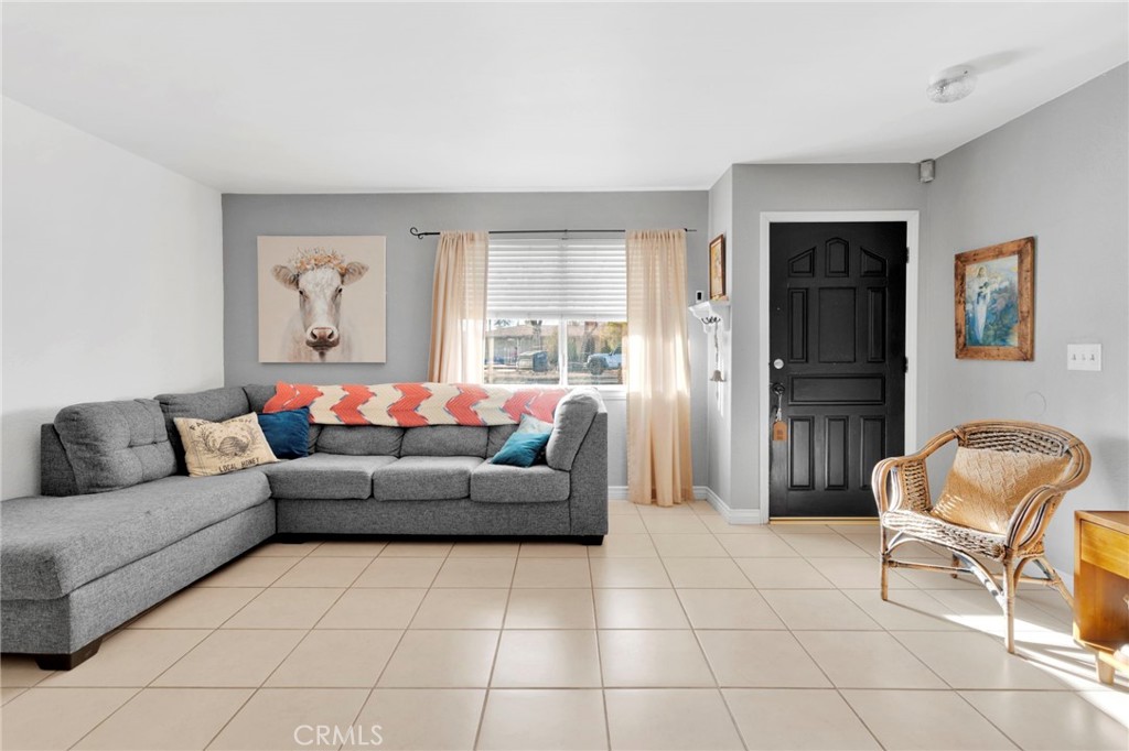 12655 Pocono Road Apple Valley, CA 92308 - Photo 10 of 52