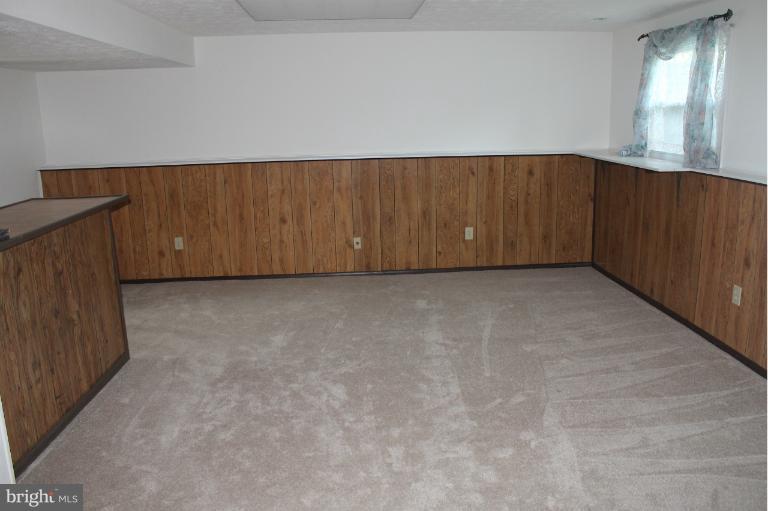 9430 Northgate Road Laurel, MD 20723 - Photo 3 of 18 Family Room