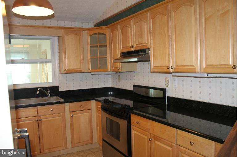 9430 Northgate Road Laurel, MD 20723 - Photo 7 of 18 Kitchen