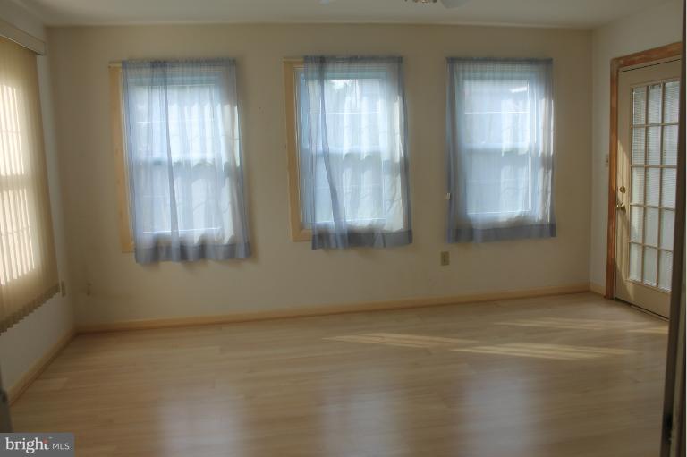 9430 Northgate Road Laurel, MD 20723 - Photo 9 of 18 Interior (General)