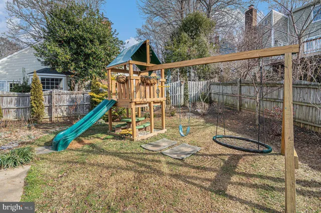 $594,000 | 4635 Holleyside Court, Dumfries, VA 22025