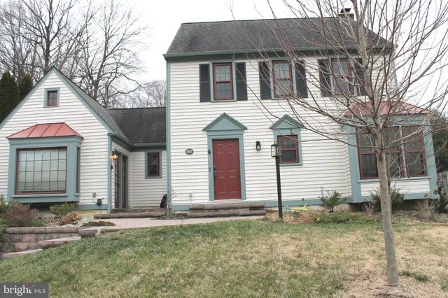 $594,000 | 4635 Holleyside Court, Dumfries, VA 22025