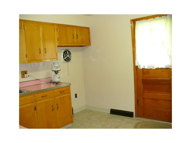1012 Moon Run Road McKees Rocks, PA 15136 - Photo 15 of 20 Kitchen.