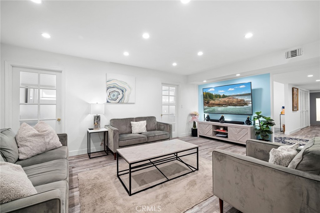 1325 Valley View Road, Unit 105 Glendale, CA 91202 - Photo 12 of 33 Gallery Image 12