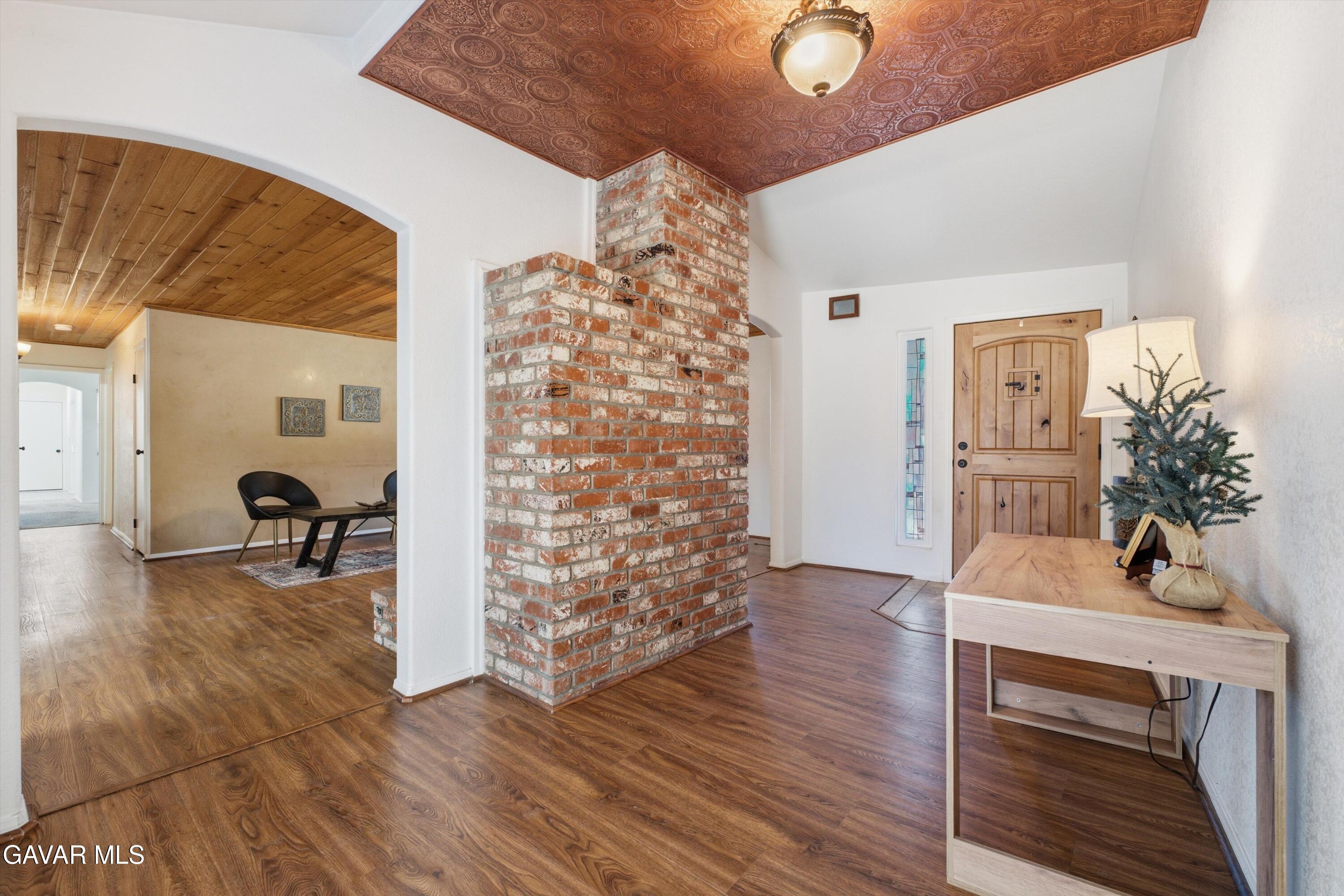 26720 Sutter Court Tehachapi, CA 93561 - Photo 5 of 36 04-JYP09605