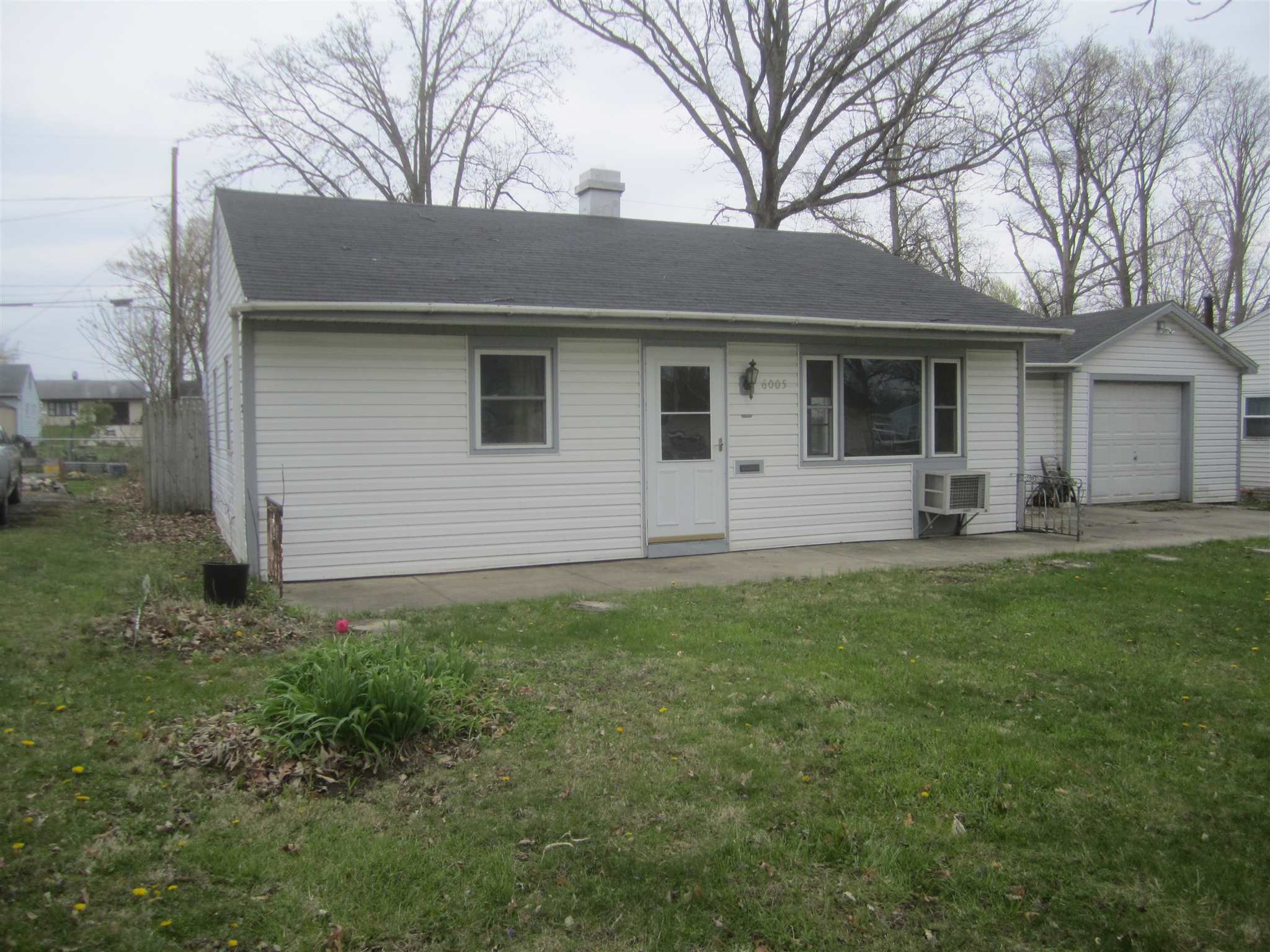 6005 Southcrest Road Fort Wayne, IN 46816 - Photo 1 of 16 Gallery Image 1