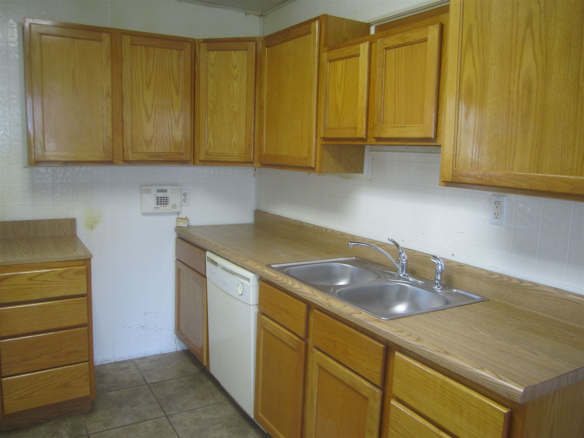 6005 Southcrest Road Fort Wayne, IN 46816 - Photo 3 of 16 Gallery Image 3