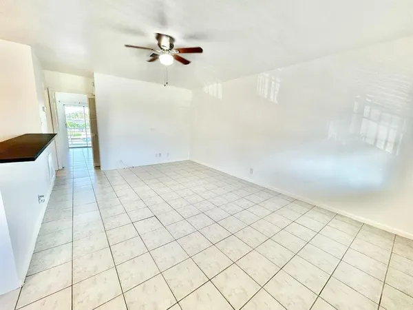 $2,000 | 1004 Pine Drive, Unit 204, Pompano Beach, FL 33060
