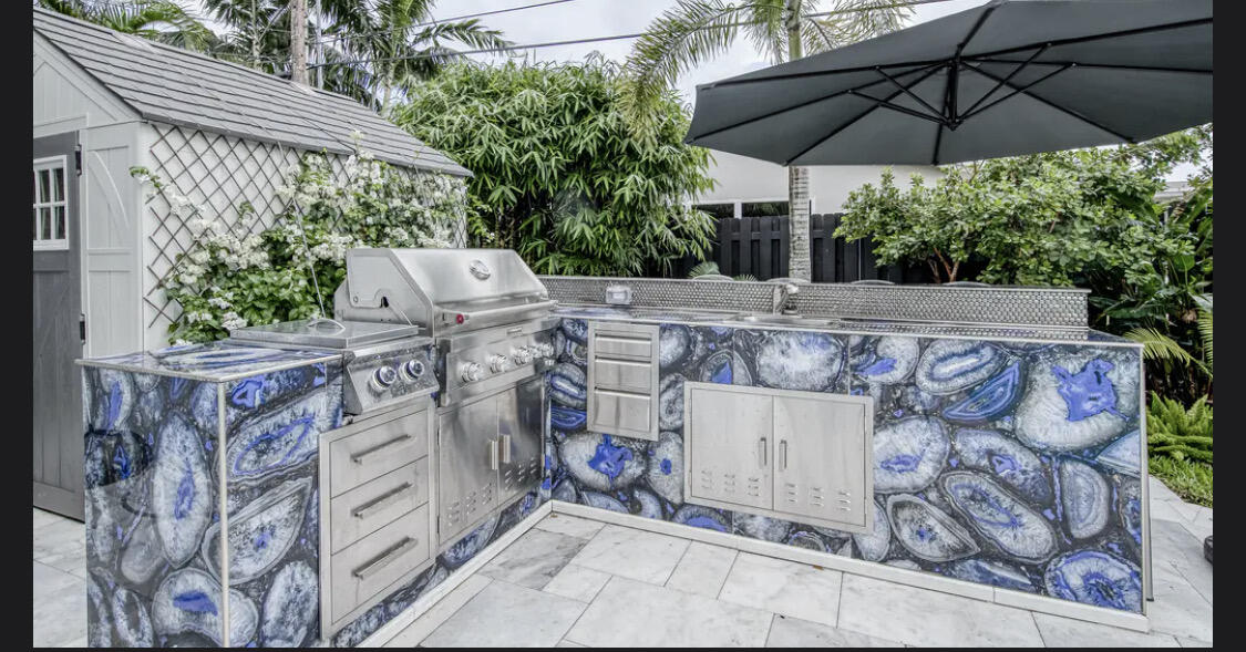 2630 Northeast 51st Court Lighthouse Point, FL 33064 - Photo 12 of 18 2630 NE 51st Ct. Outdoor kitchen