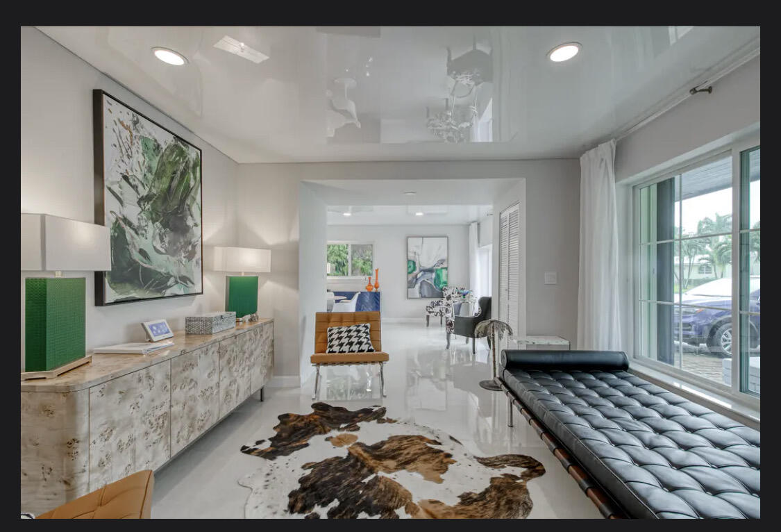 2630 Northeast 51st Court Lighthouse Point, FL 33064 - Photo 14 of 18 2630 NE 51st Ct Entry