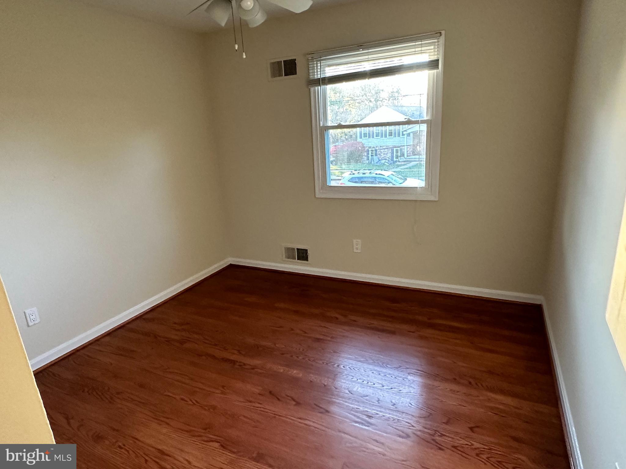 8722 Postoak Road Potomac, MD 20854 - Photo 25 of 33 Bedroom 3