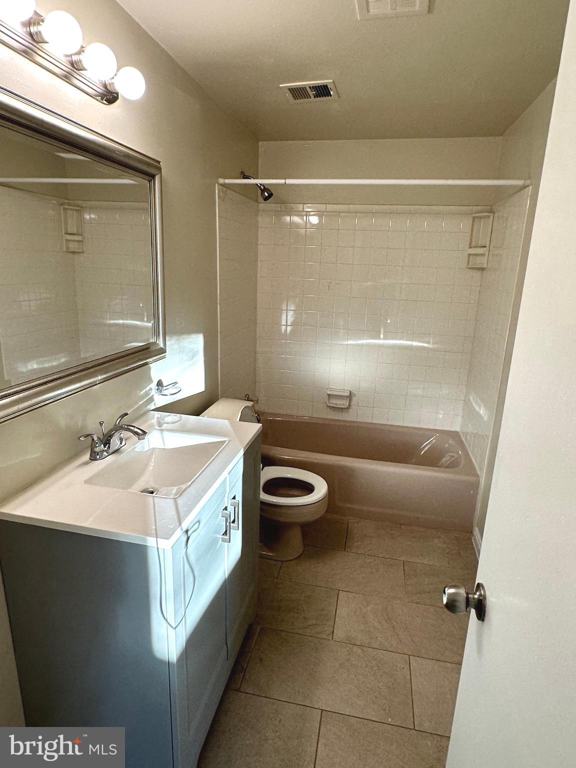 8722 Postoak Road Potomac, MD 20854 - Photo 32 of 33 Bathroom 3