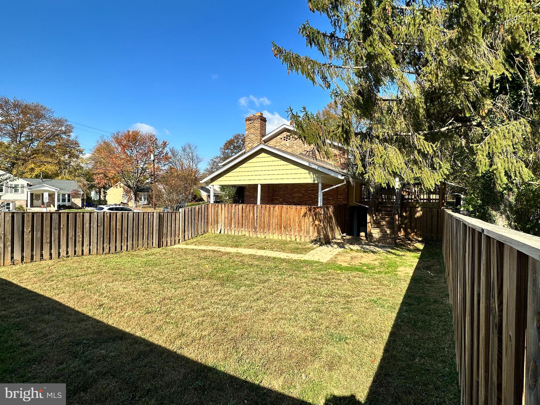 8722 Postoak Road Potomac, MD 20854 - Photo 7 of 33