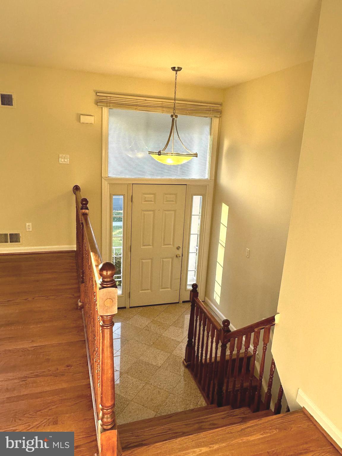 8722 Postoak Road Potomac, MD 20854 - Photo 9 of 33 Welcoming foyer