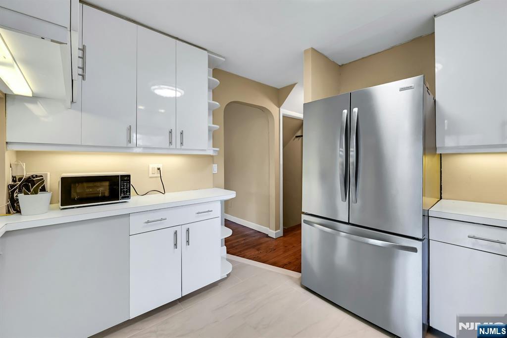 151 Knickerbocker Road Englewood, NJ 07631 - Photo 9 of 28 Gallery Image 9
