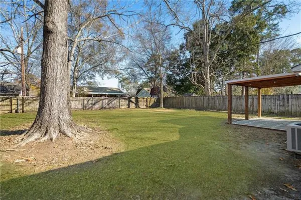 $220,000 | 871 Forest Loop, Mandeville, LA 70471