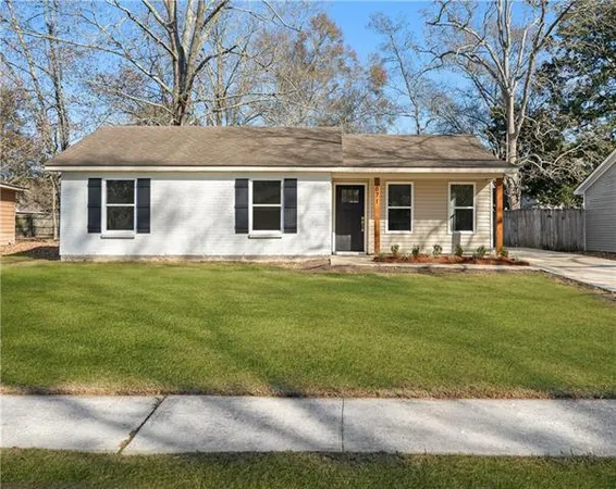 $220,000 | 871 Forest Loop, Mandeville, LA 70471