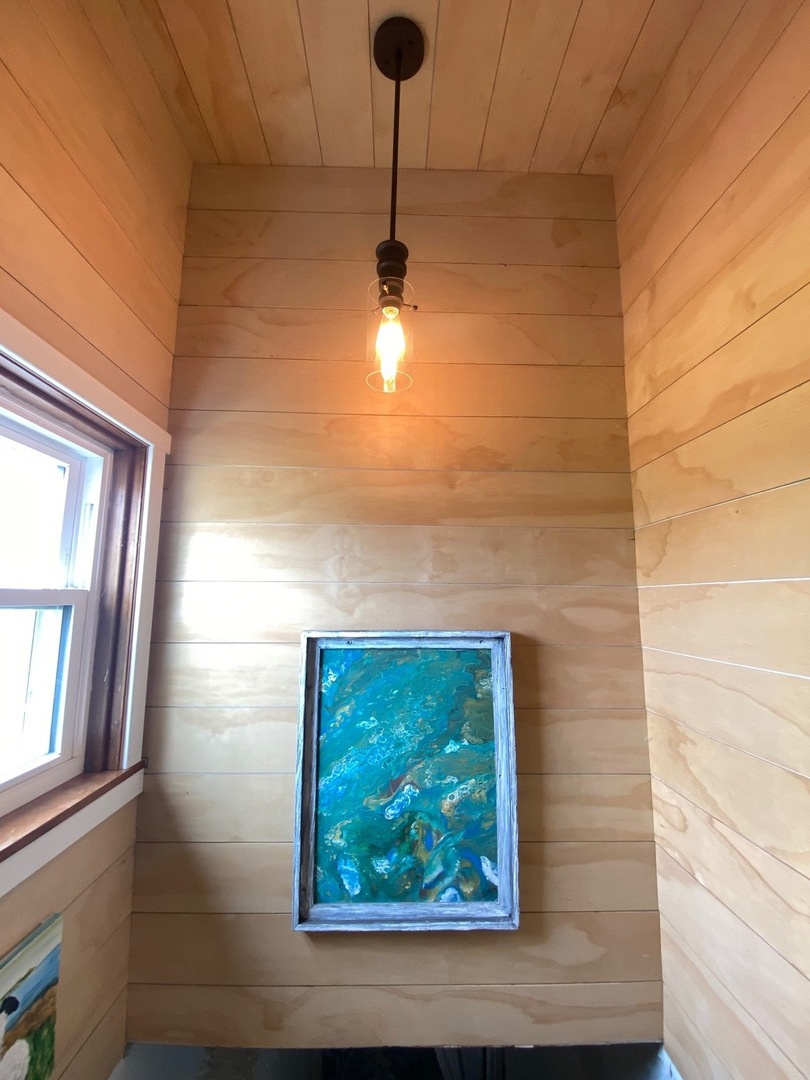 174 Kilgore Road Dixon, IL 61021 - Photo 15 of 55 a close view of light fixtures and window