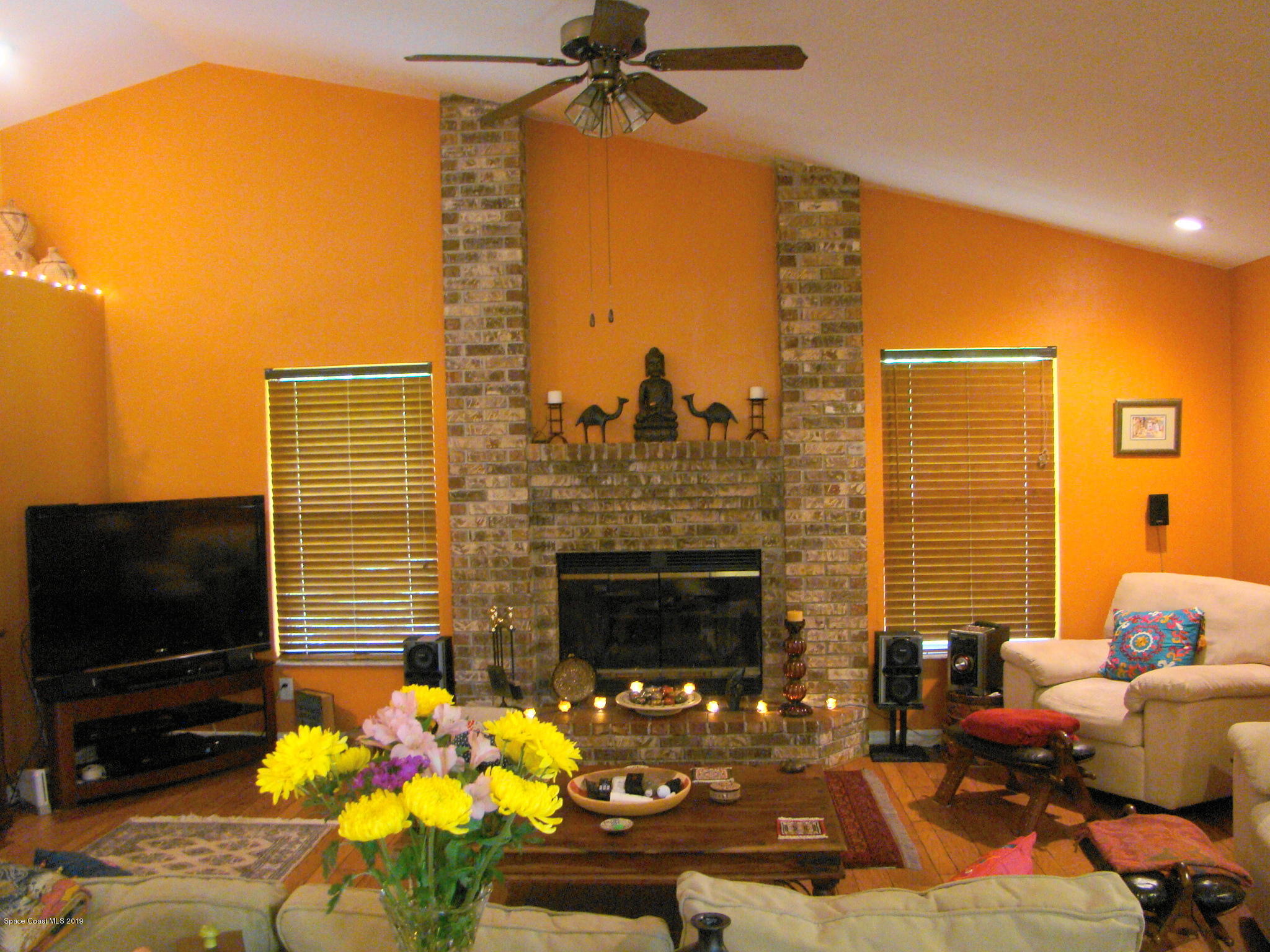 4485 Canard Road Melbourne, FL 32934 - Photo 5 of 34 HUMONGOUS GREAT ROOM!