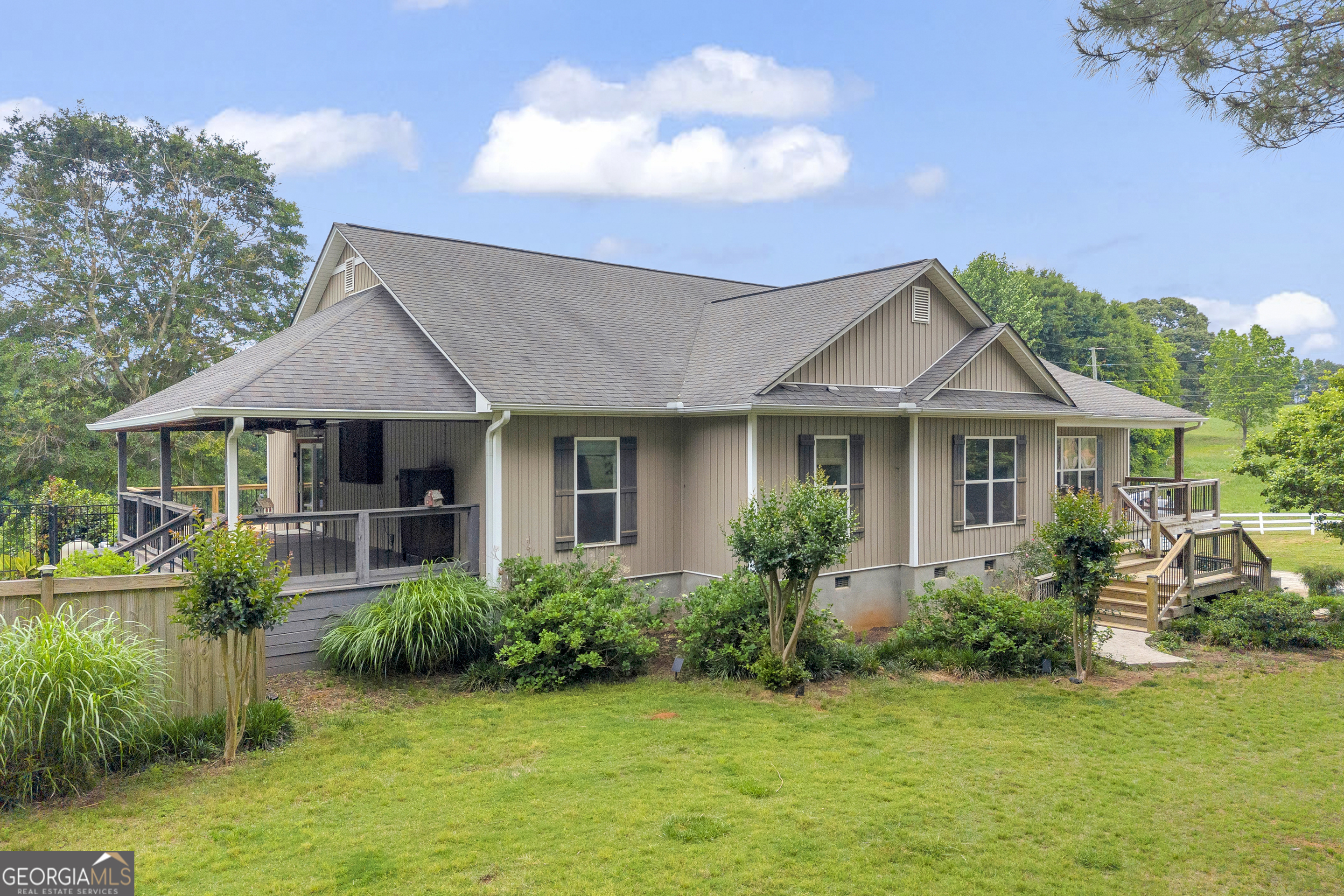 836 Jackson Bridge Road Canon, GA 30520 - Photo 4 of 77