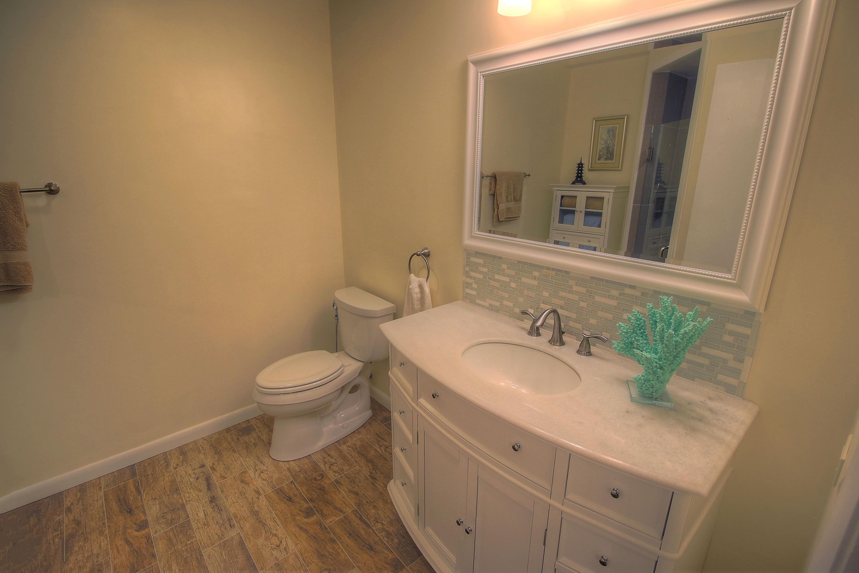 204 Cape Pointe Circle Jupiter, FL 33477 - Photo 4 of 42 Bathroom 7 MLS