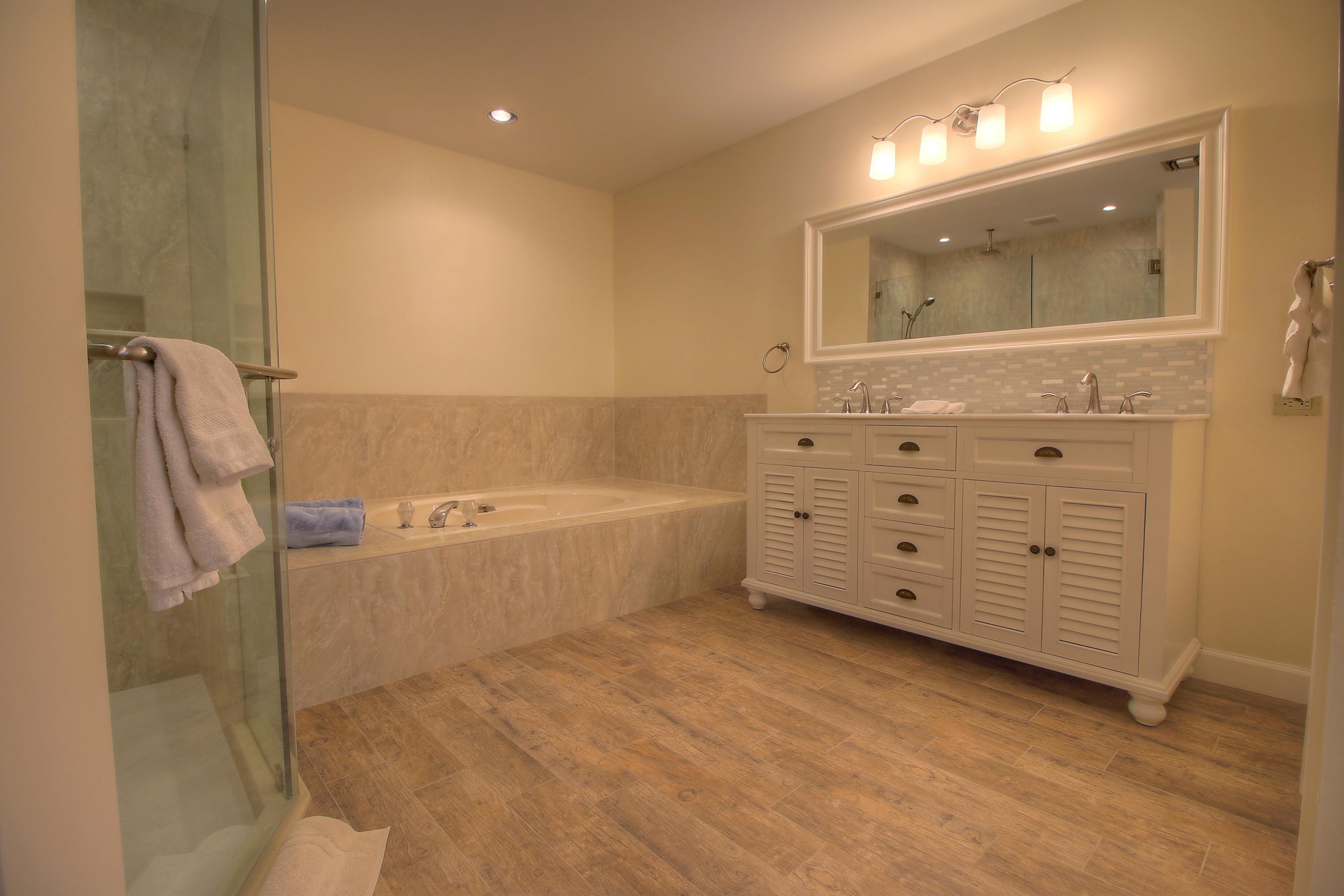 204 Cape Pointe Circle Jupiter, FL 33477 - Photo 7 of 42 Master Bathroom 5 MLS