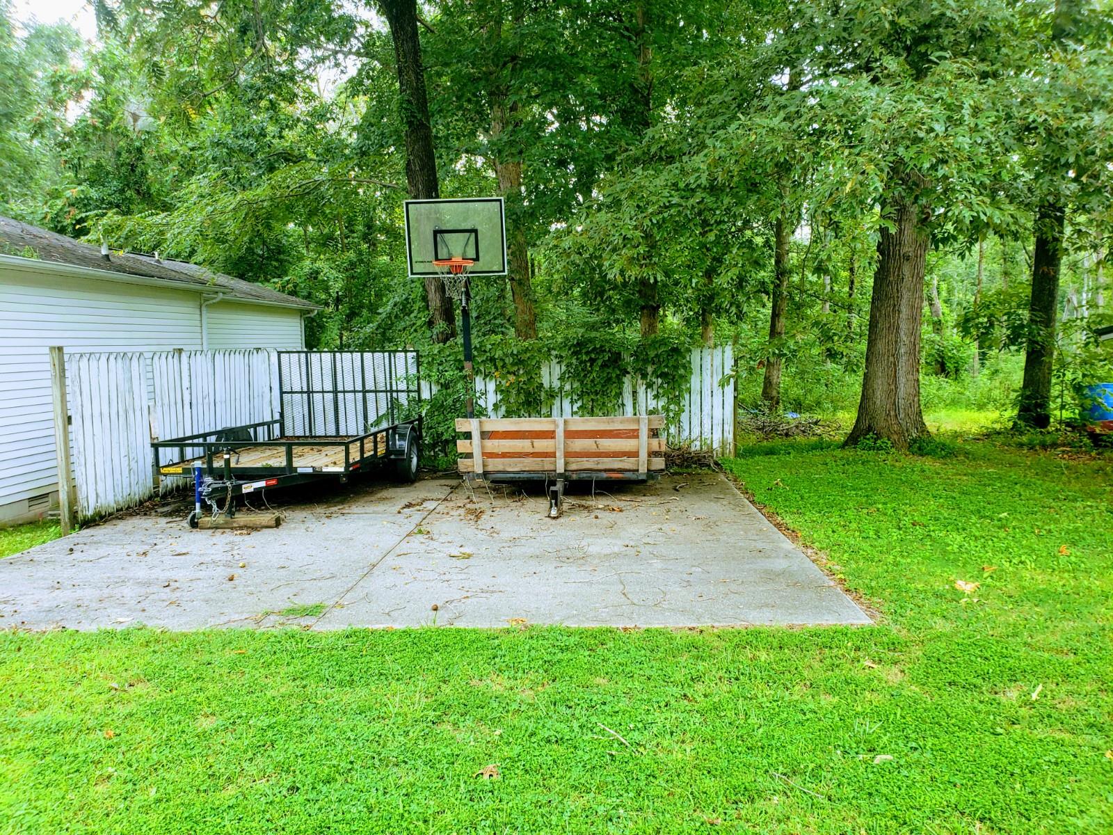 581 Bugger Ridge Road McMinnville, TN 37110 - Photo 4 of 19 concrete pad
