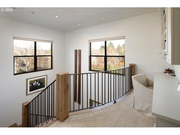 $1,449,000 | 570 Toms Drive, Hood River, OR 97031