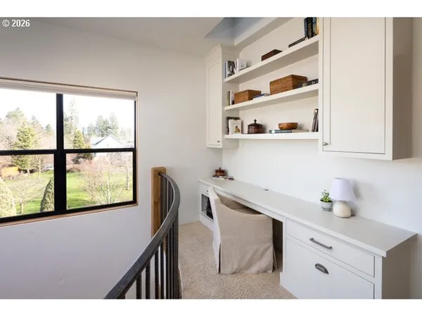 $1,449,000 | 570 Toms Drive, Hood River, OR 97031