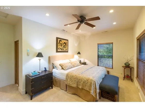 $1,449,000 | 570 Toms Drive, Hood River, OR 97031